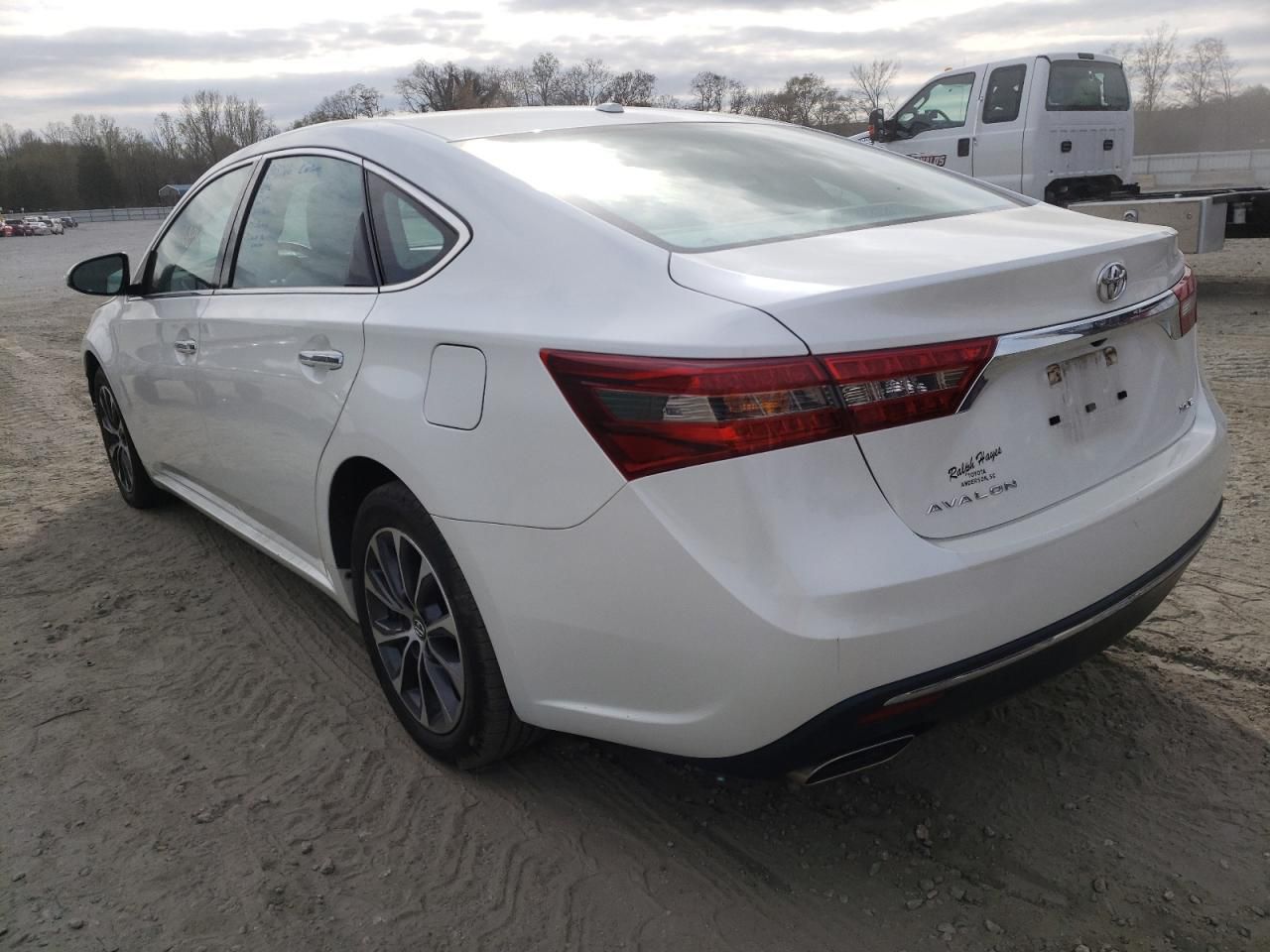 Toyota Avalon Xle 2018 White 3.5L 6 vin: 4T1BK1EB9JU272779