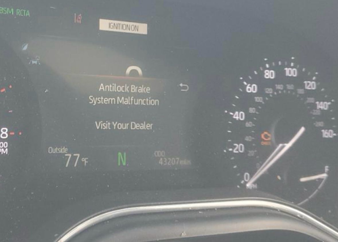 2019 Toyota Avalon XLE – White Premium Sedan | VIN: 4T1BZ1FB5KU029711