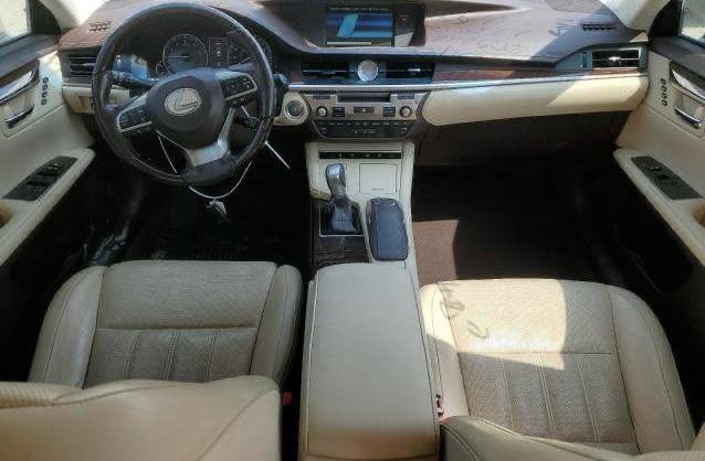 Lexus ES 350 2017 - Elegant Silver Sedan with Smooth 3.5L V6 Engine | VIN: 58ABK1GGXHU053664