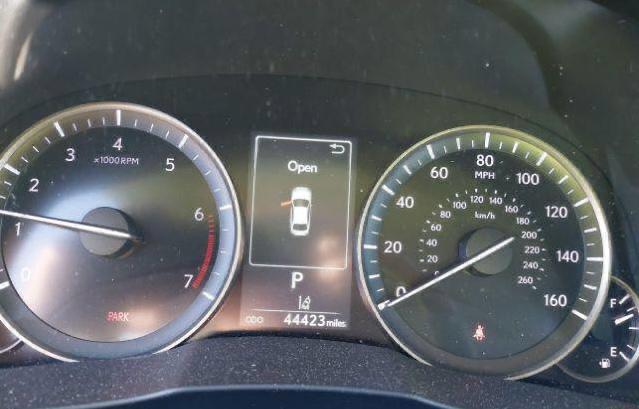 Lexus ES 350 2017 - Elegant Silver Sedan with Smooth 3.5L V6 Engine | VIN: 58ABK1GGXHU053664