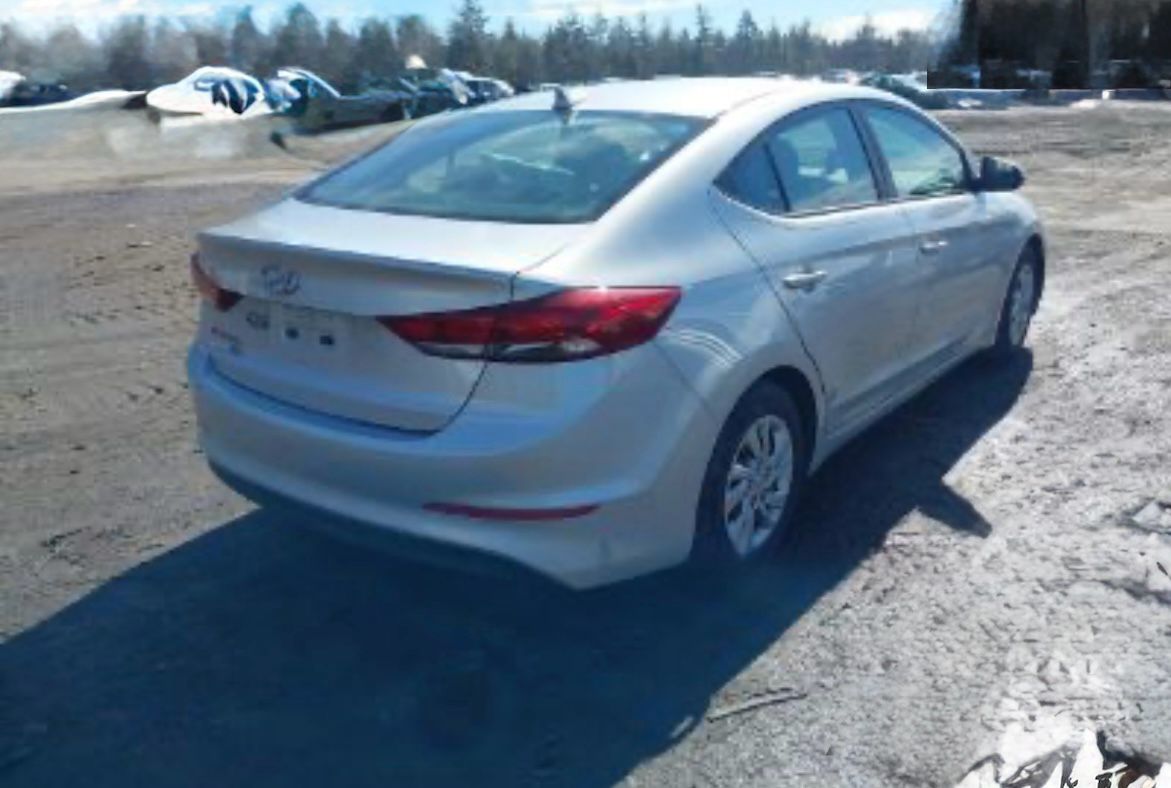 2018 Hyundai Elantra SE 5NPD74LF9JH216258 - Reliable Silver Sedan with 2.0L 4-Cylinder Engine