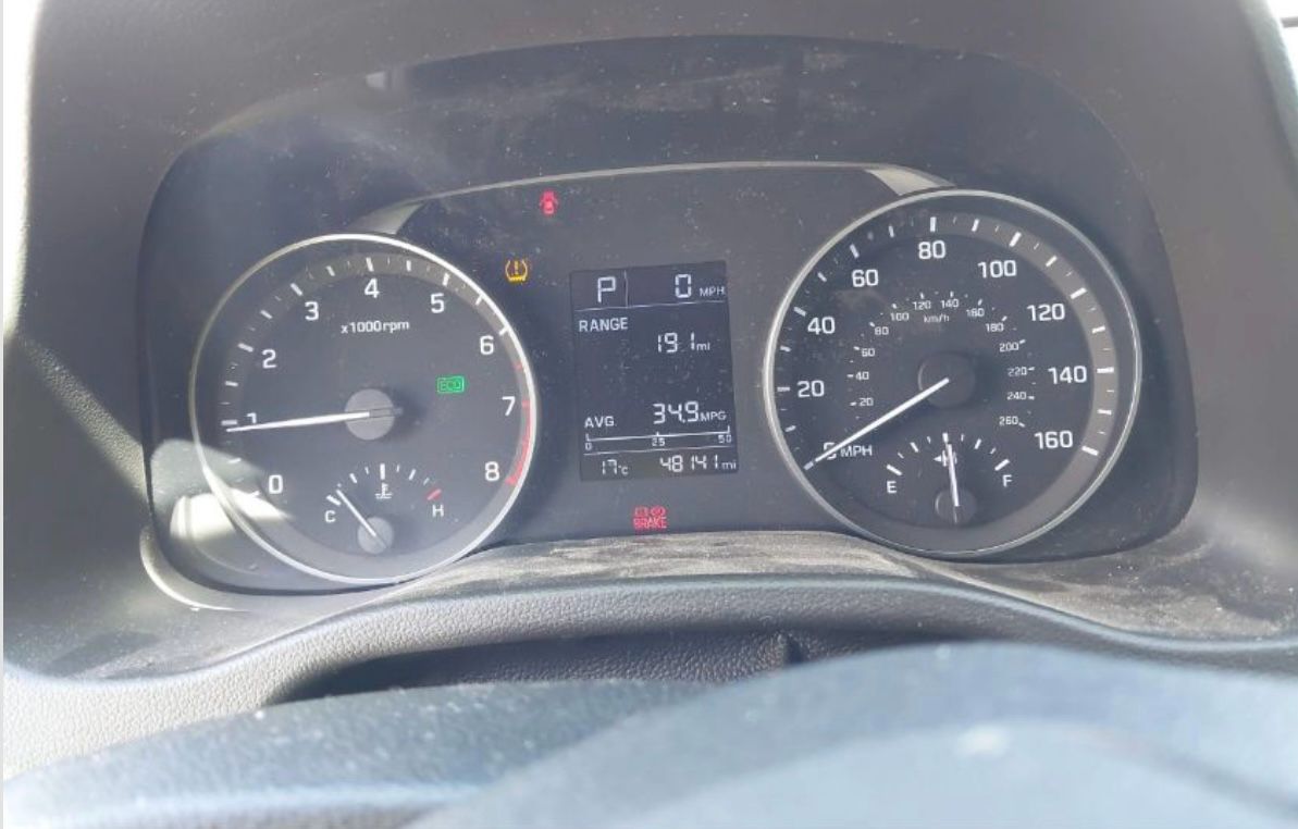 2018 Hyundai Elantra SE 5NPD74LF9JH216258 - Reliable Silver Sedan with 2.0L 4-Cylinder Engine