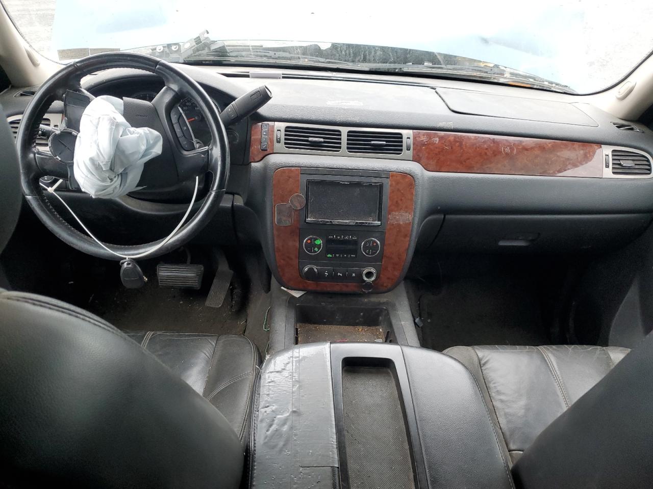 2010 CHEVROLET TAHOE K150 - 1GNUKBE05AR106450