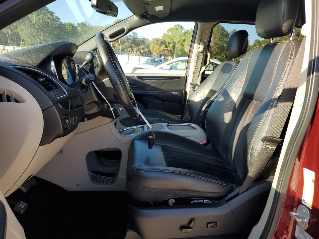 2017 DODGE GRAND CARA - 2C4RDGCG9HR807034