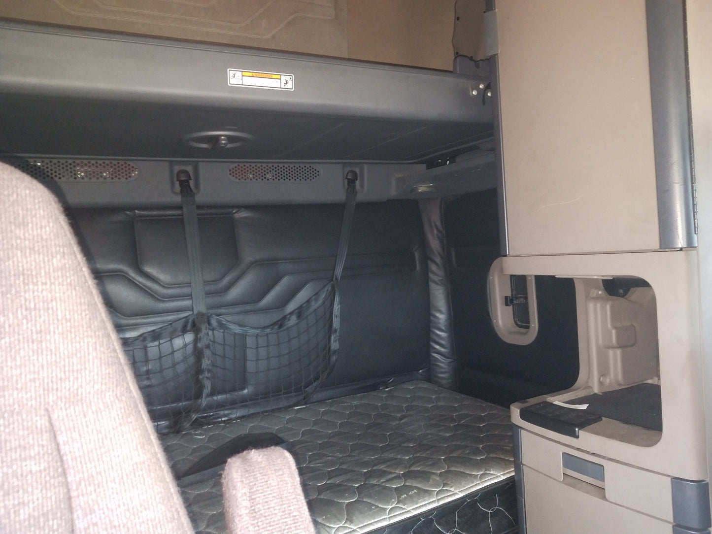 2014 FREIGHTLINER CASCADIA 1 - 1FUGGLD63ELFR7267