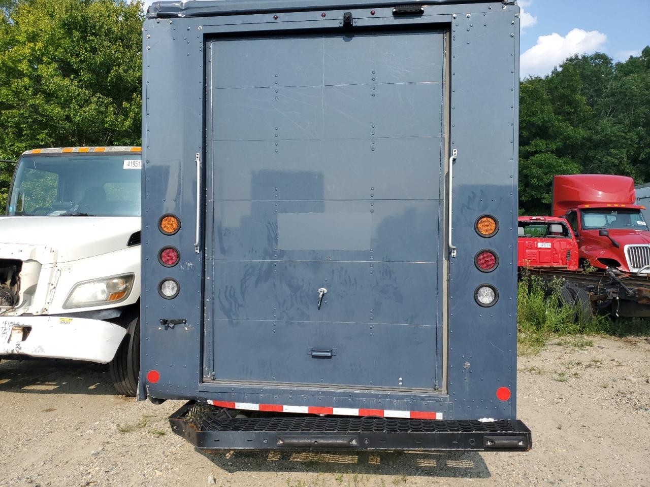2021 FREIGHTLINER CHASSIS M - 4UZAC2EA9MCMN0240