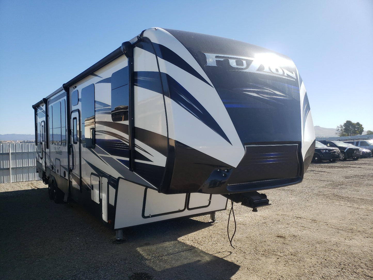 2019 FUZI CAMPER - 4YDF37327KF810469