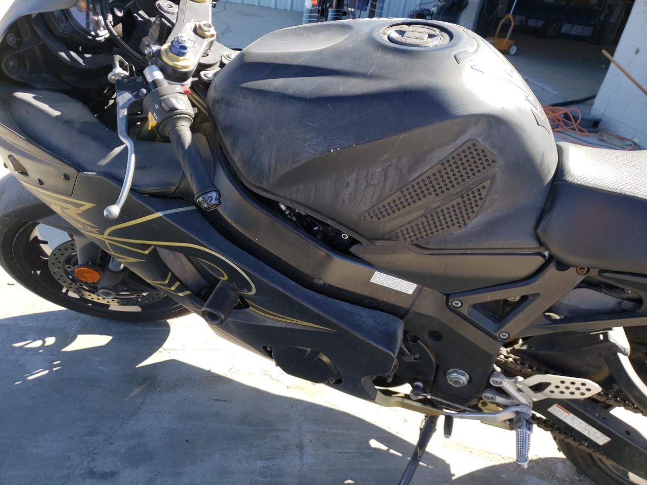 2005 SUZUKI GSX-R750 K - JS1GR7JA052108547