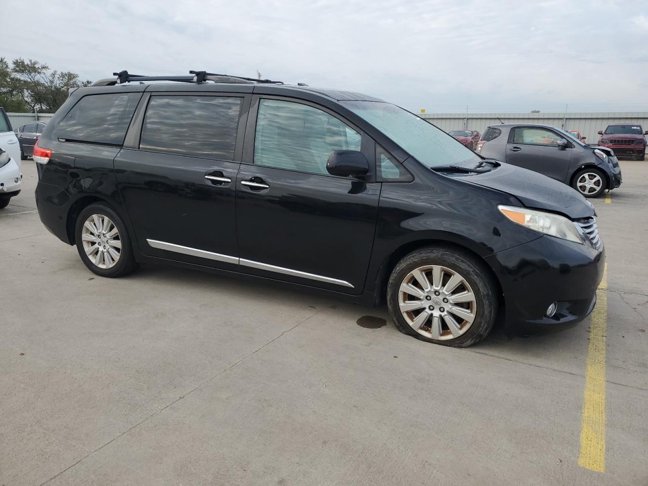 2012 TOYOTA SIENNA XLE - 5TDDK3DC8CS035694