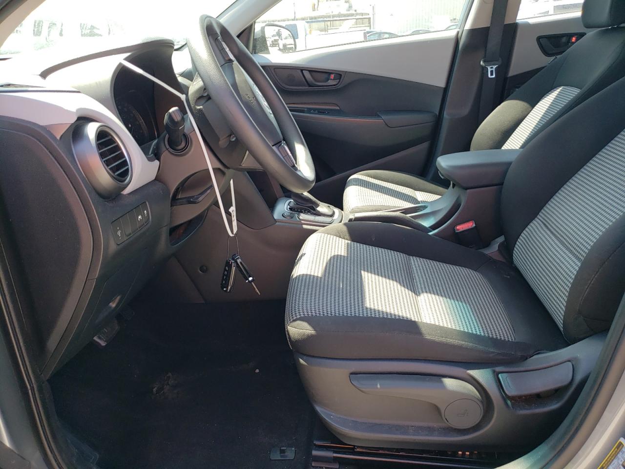 2020 HYUNDAI KONA SE - KM8K12AA7LU415849