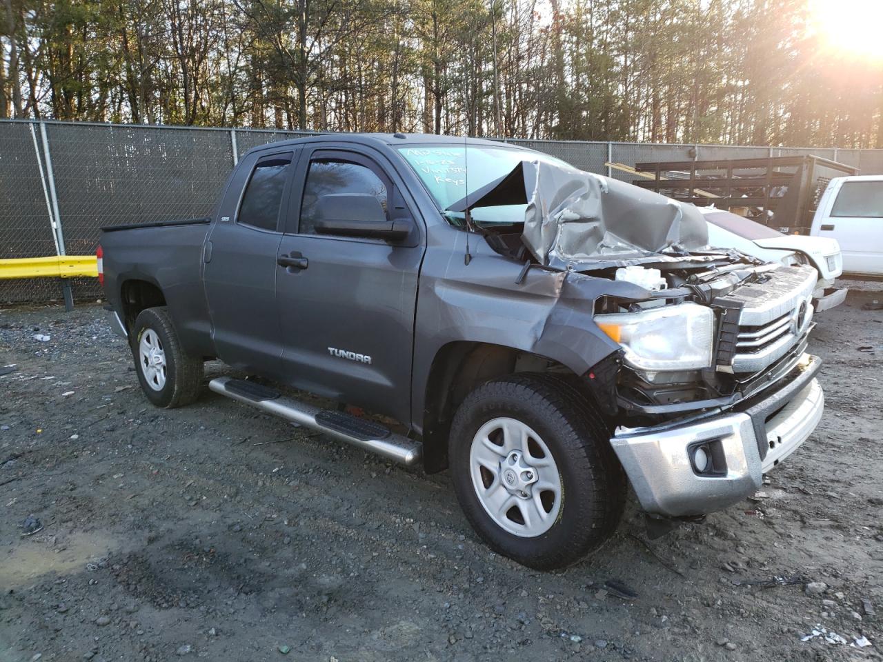 2017 TOYOTA TUNDRA DOU - 5TFUM5F11HX071374