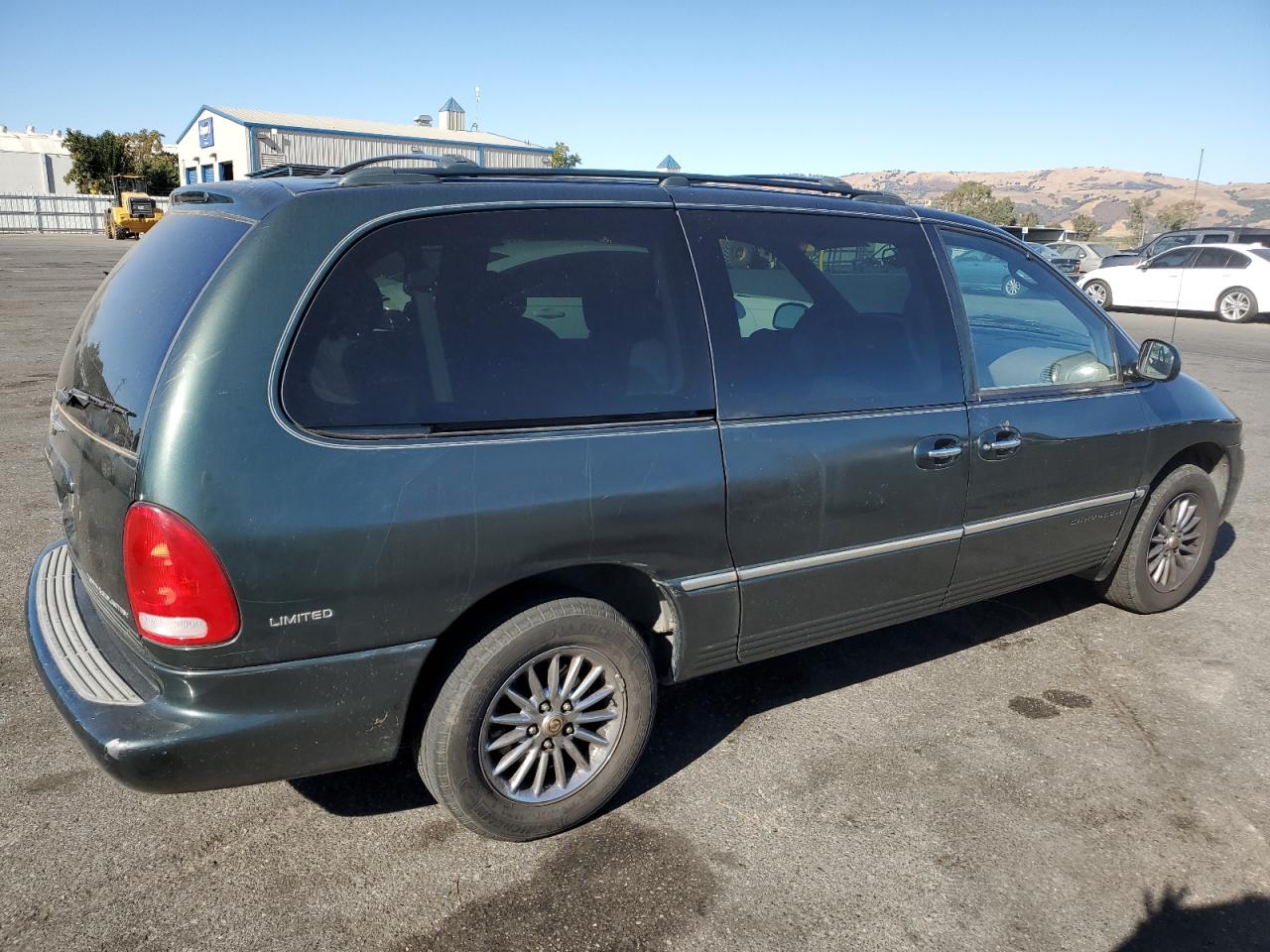 2000 CHRYSLER TOWN & COU - 1C4GT64L0YB620358