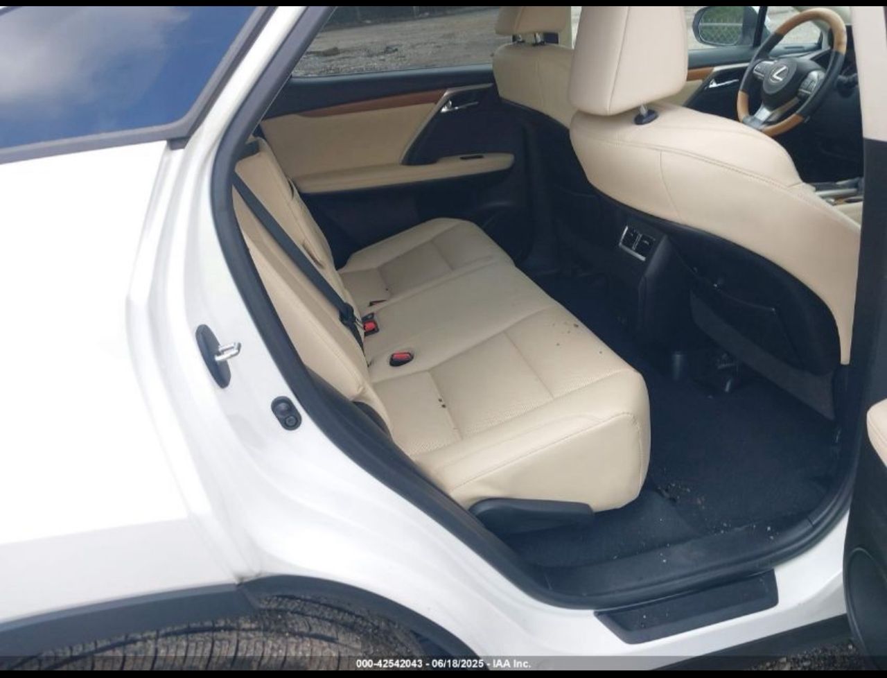 Lexus RX 450h 2022 AWD гибрид белый | VIN 2T2HGMDA3NC091105