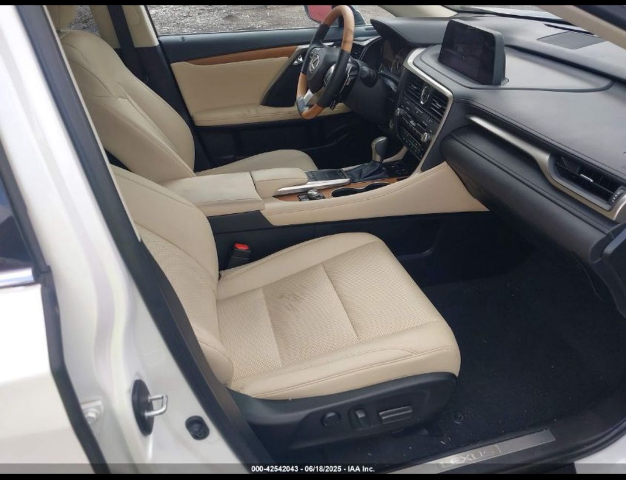 Lexus RX 450h 2022 AWD гибрид белый | VIN 2T2HGMDA3NC091105