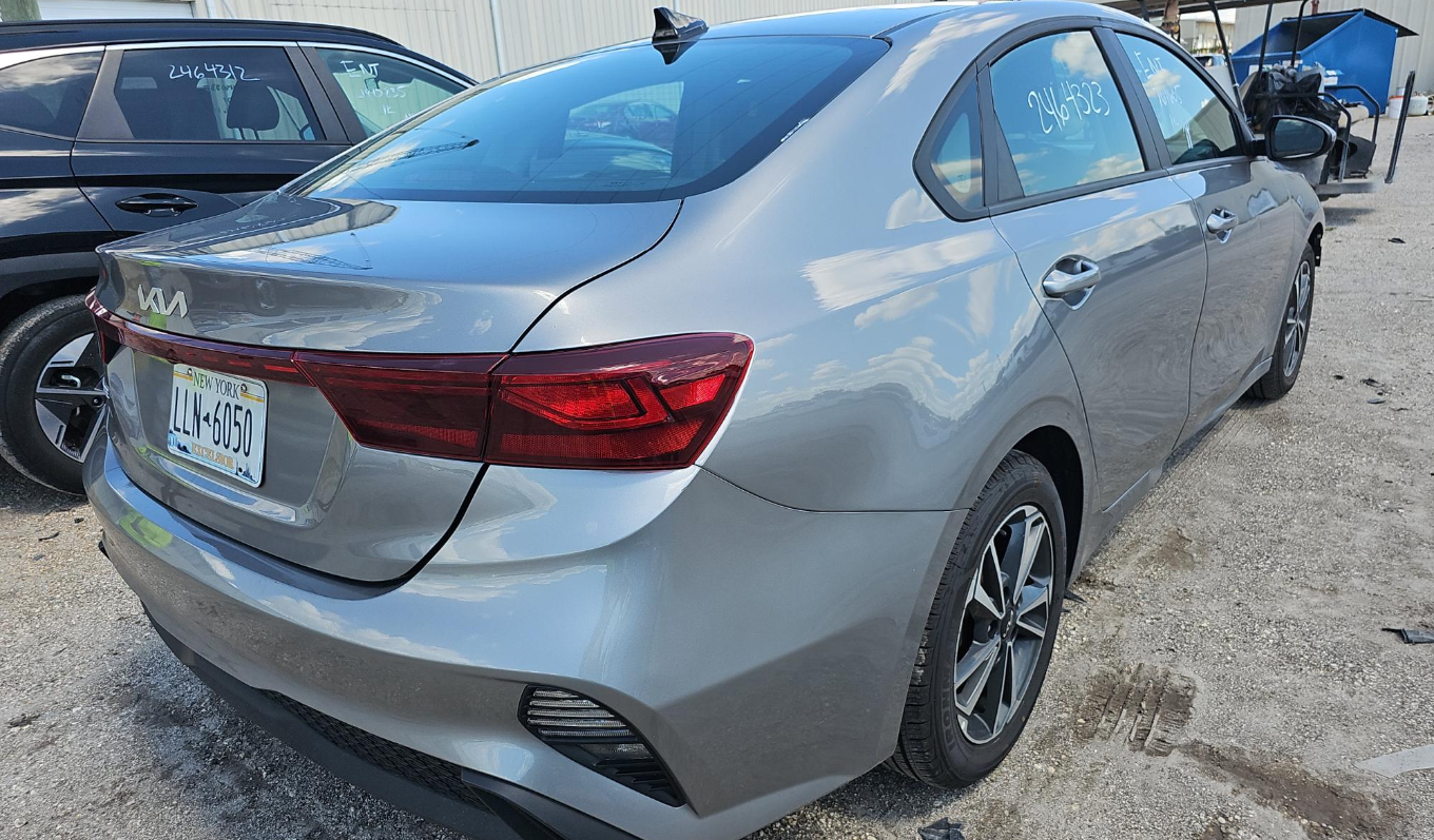 Kia Forte LXS 2022 Gray – 2.0L FWD Sedan | VIN: 3KPF24AD2NE426641