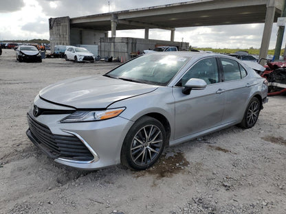 2021 TOYOTA CAMRY XLE - 4T1F11AK4MU550521