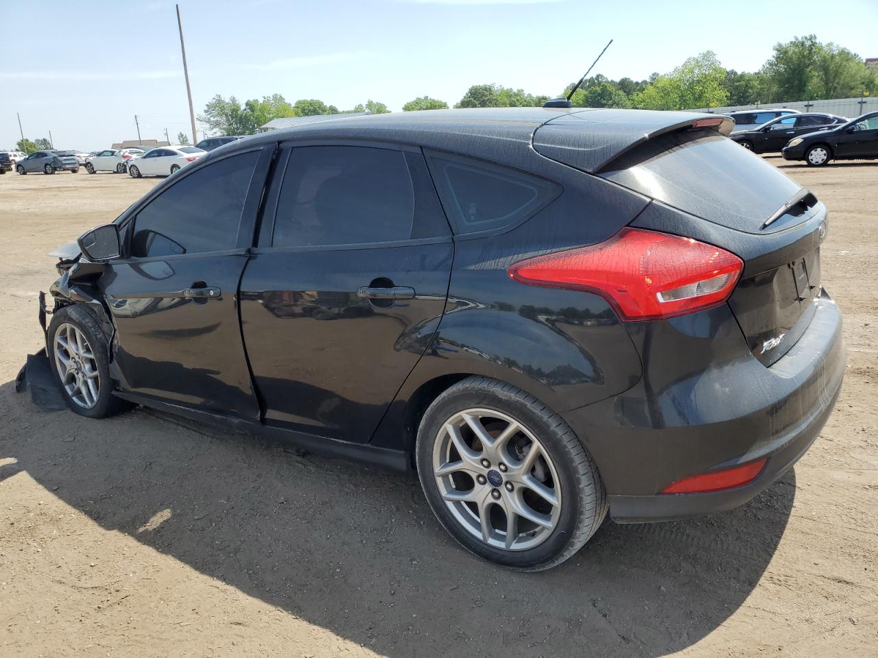 2015 FORD FOCUS SE - 1FADP3K20FL299130