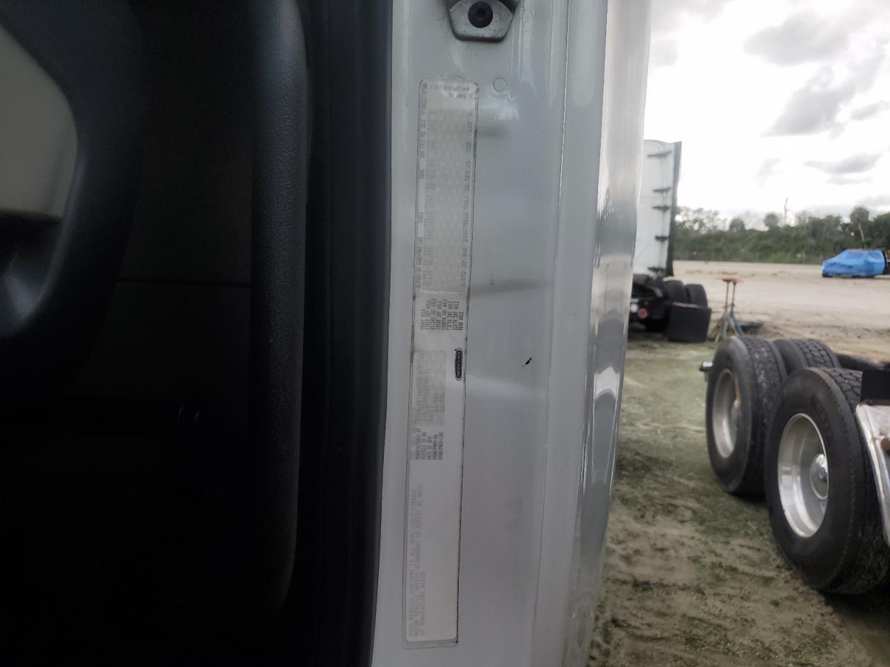 2014 FREIGHTLINER CASCADIA 1 - 1FUJGLDR0ELFH6646