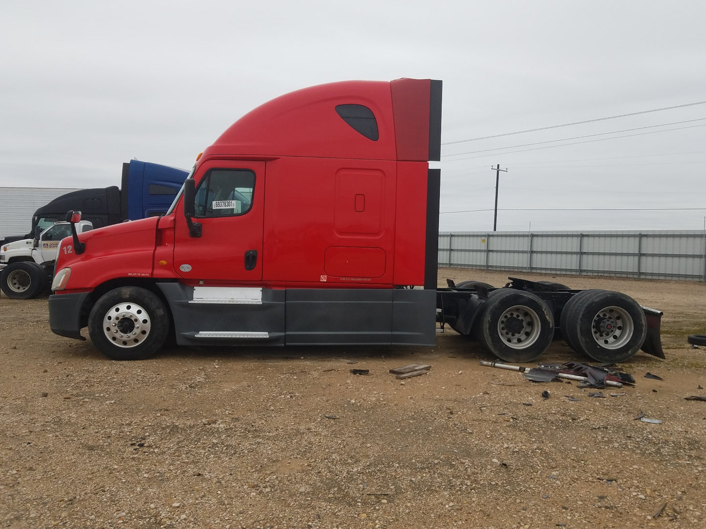 2014 FREIGHTLINER CASCADIA 1 - 1FUGGLD63ELFR7267