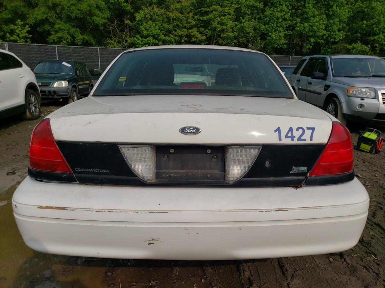 2011 FORD CROWN VICT - 2FABP7BV8BX108589