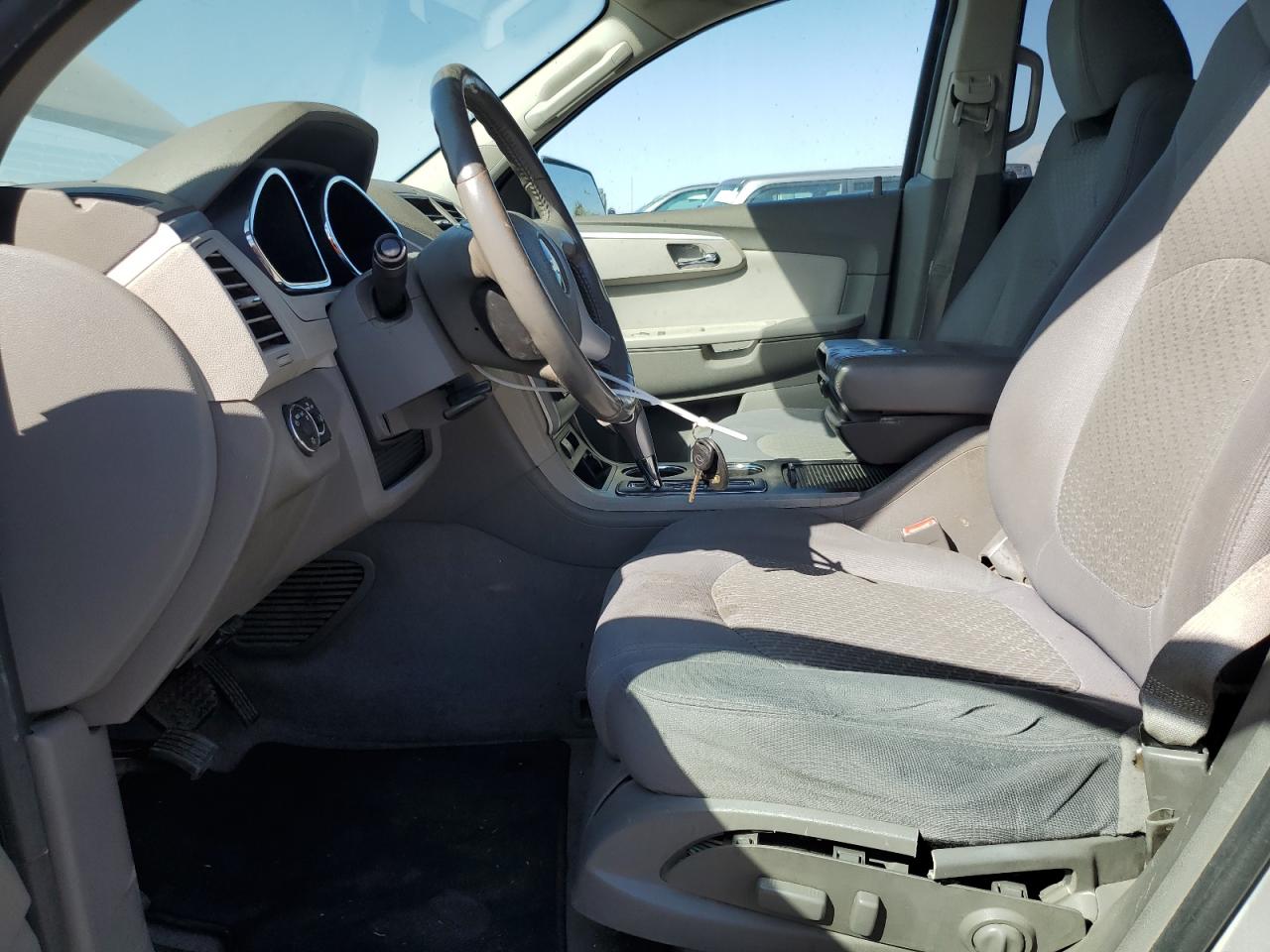 2011 CHEVROLET TRAVERSE L - 1GNKVGED8BJ300842