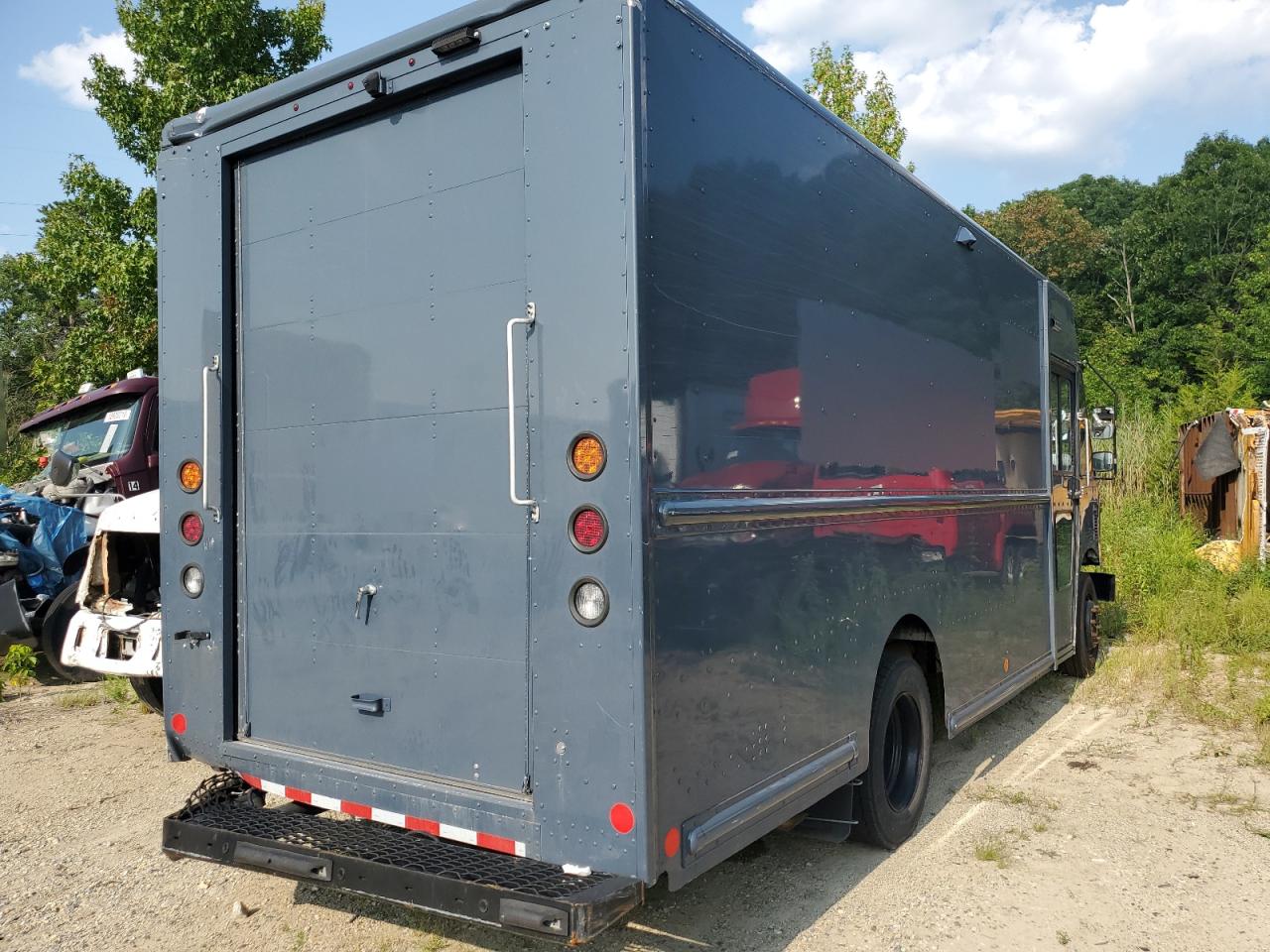 2021 FREIGHTLINER CHASSIS M - 4UZAC2EA9MCMN0240