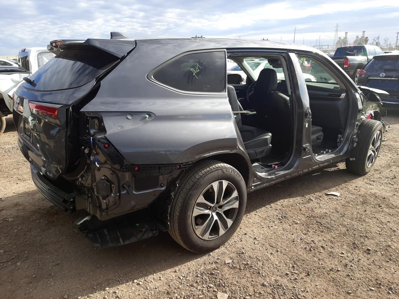 2022 TOYOTA HIGHLANDER - 5TDHZRAH0NS120869