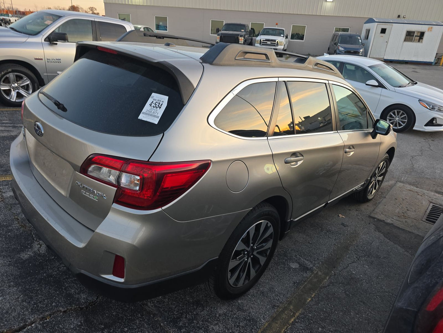2015 Subaru Outback 2.5i Limited | 2.5L AWD | VIN: 4S4BSANC2F3276307