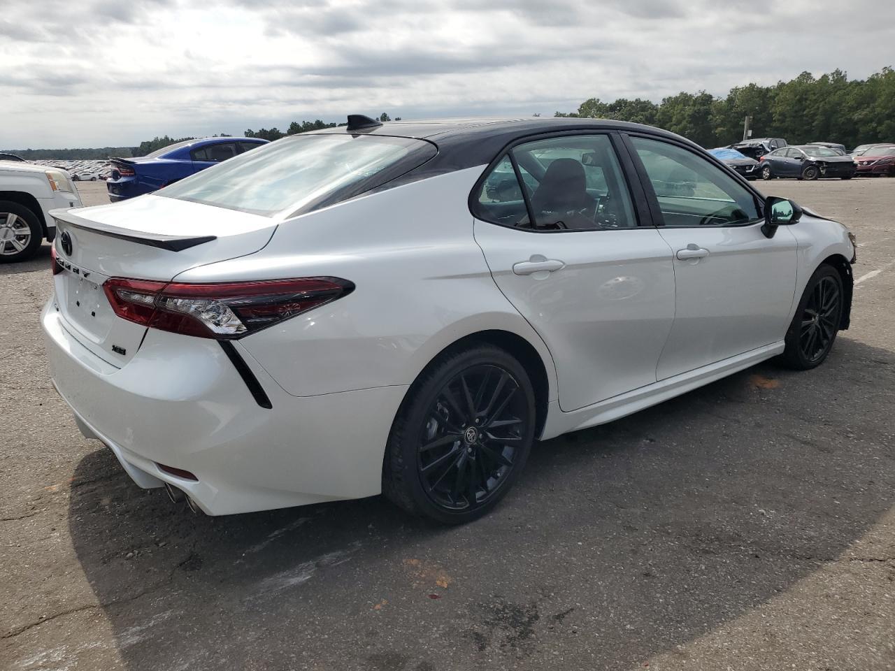 Toyota Camry Xse 2021 White 2.5L 4 vin: 4T1K61AKXMU476490