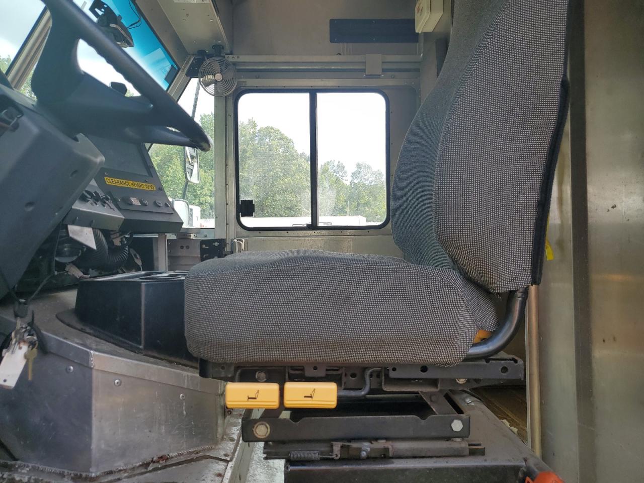 2021 FREIGHTLINER CHASSIS M - 4UZAC2EA9MCMN0240