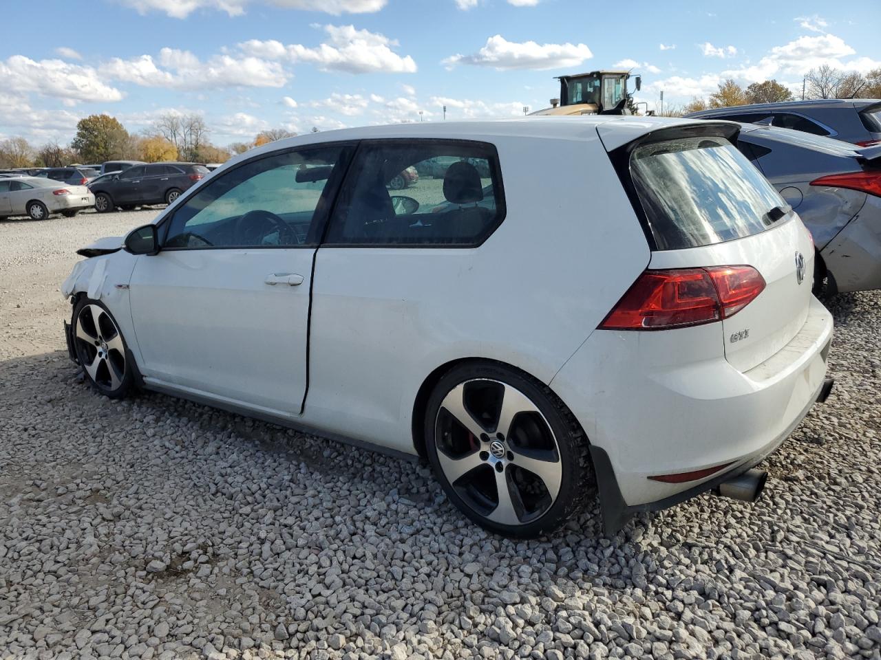 2015 VOLKSWAGEN GTI - 3VWYT7AU9FM040472