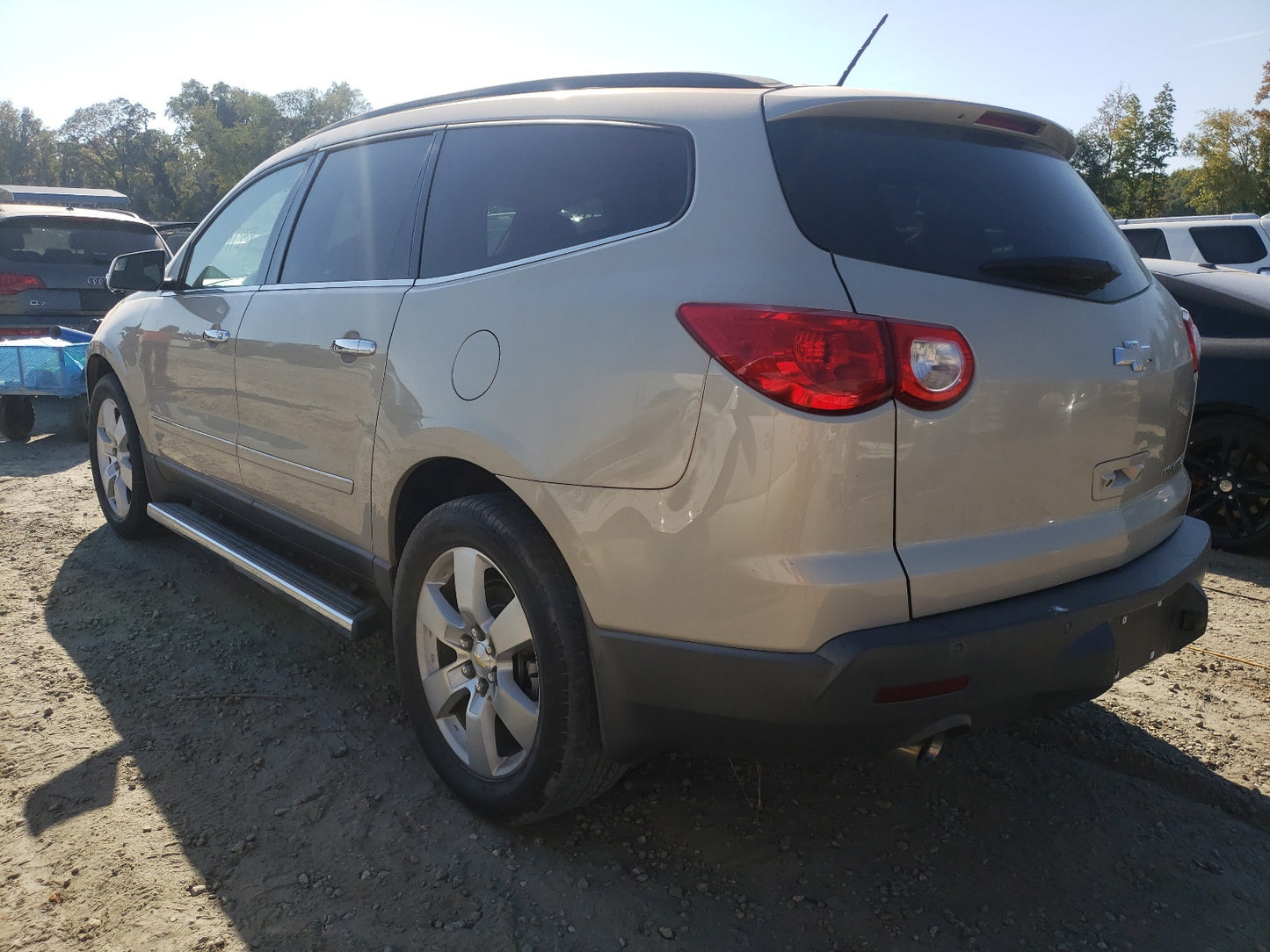 2010 CHEVROLET TRAVERSE L - 1GNLRHED8AS150738