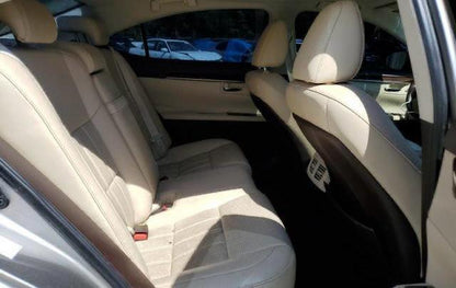 Lexus ES 350 2017 - Elegant Silver Sedan with Smooth 3.5L V6 Engine | VIN: 58ABK1GGXHU053664