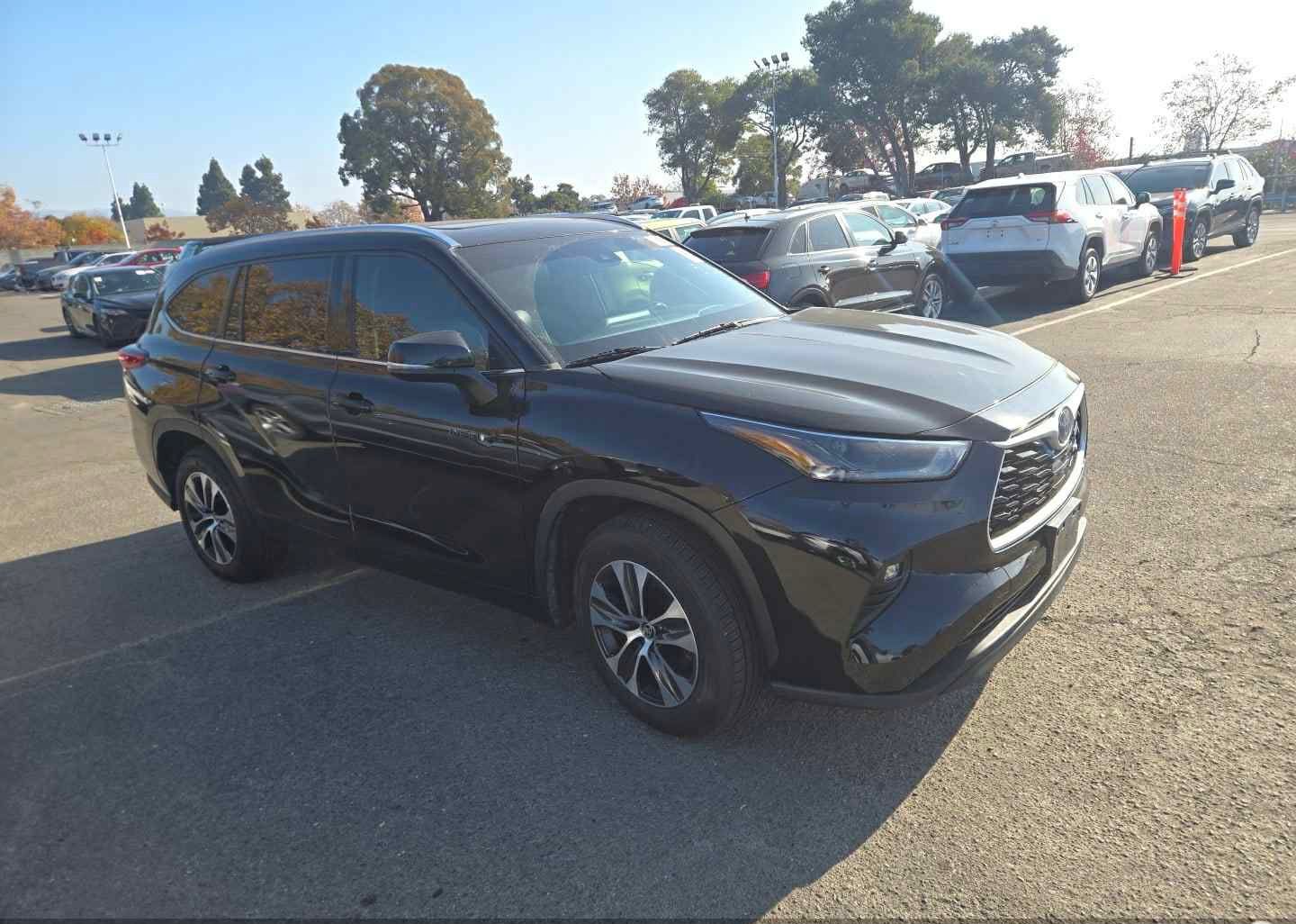 2021 Toyota Highlander Hybrid XLE | Black | 2.5L AWD | VIN: 5TDHARAH4MS008498