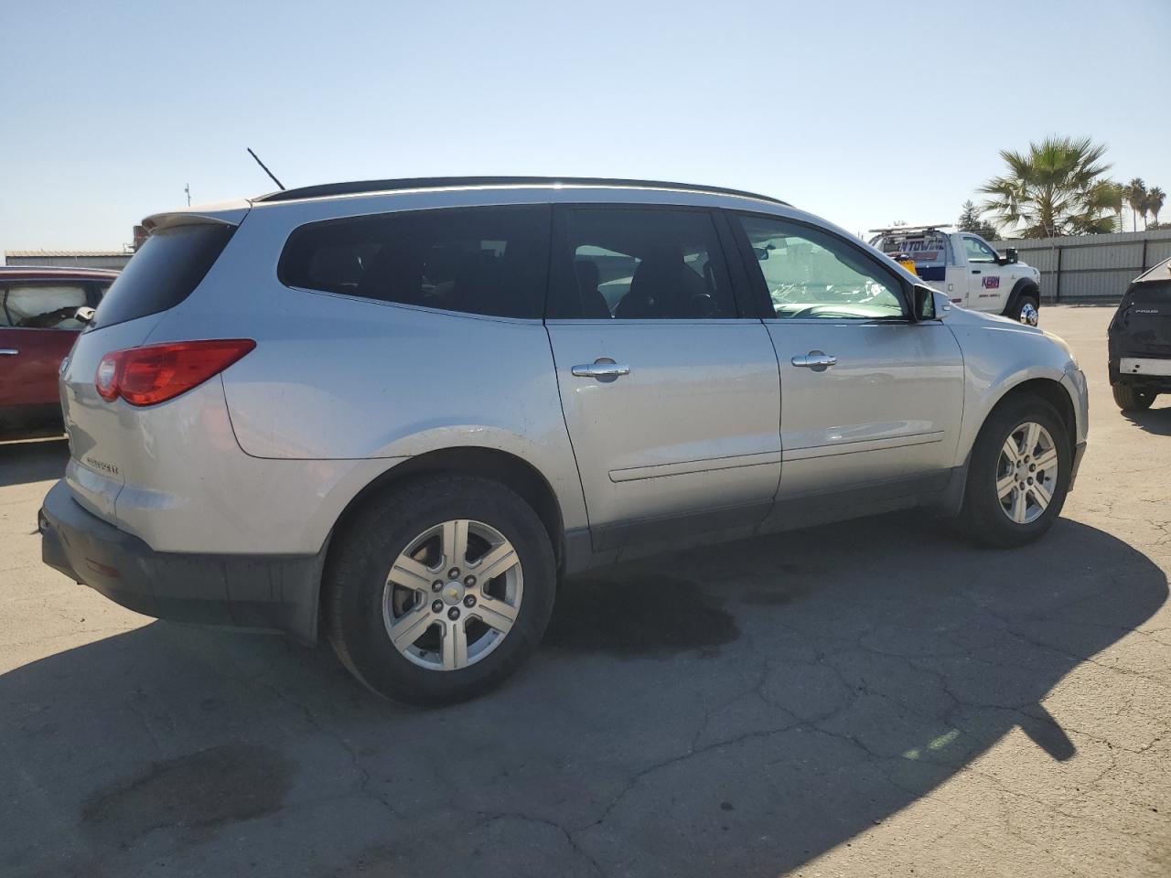 2011 CHEVROLET TRAVERSE L - 1GNKVGED8BJ300842