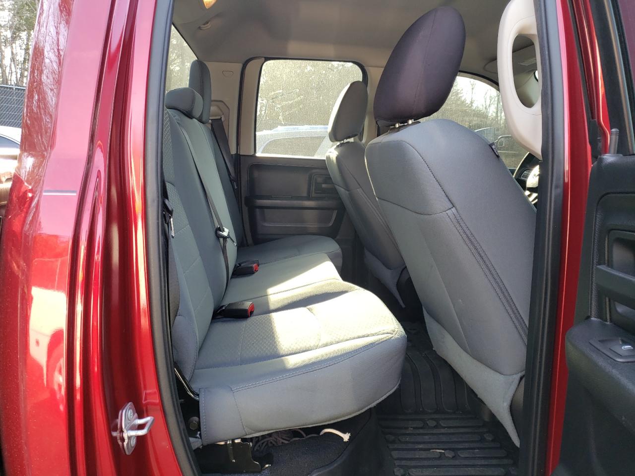 2015 RAM 1500 ST - 1C6RR7FT9FS696384