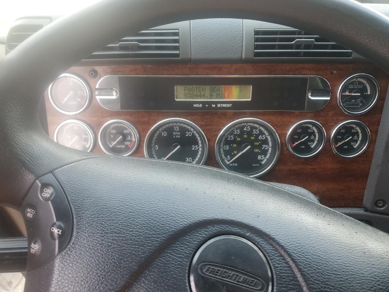 2014 FREIGHTLINER CASCADIA 1 - 1FUJGLDR0ELFH6646