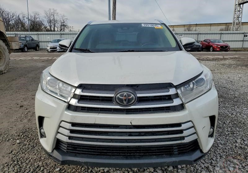 2019 Toyota Highlander | White | 3.5L V6 AWD | VIN: 5TDZARFH6KS056501