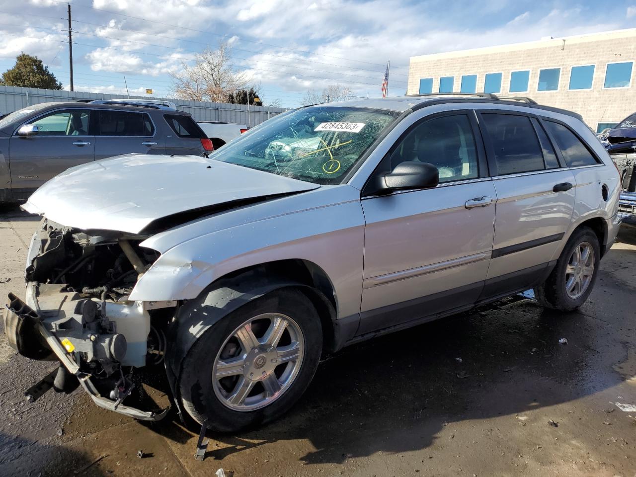 2004 CHRYSLER PACIFICA - 2C8GM68474R520428