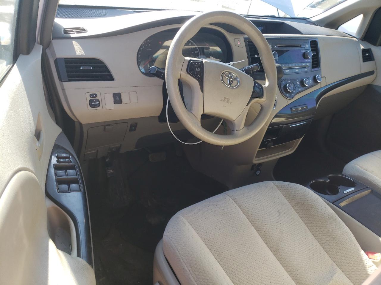 2011 TOYOTA SIENNA LE - 5TDKK3DC8BS094122