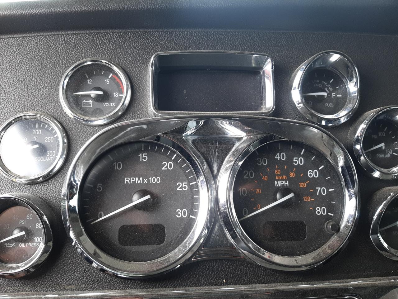 2010 PETERBILT 389 - 1XPXD49X7AD108828