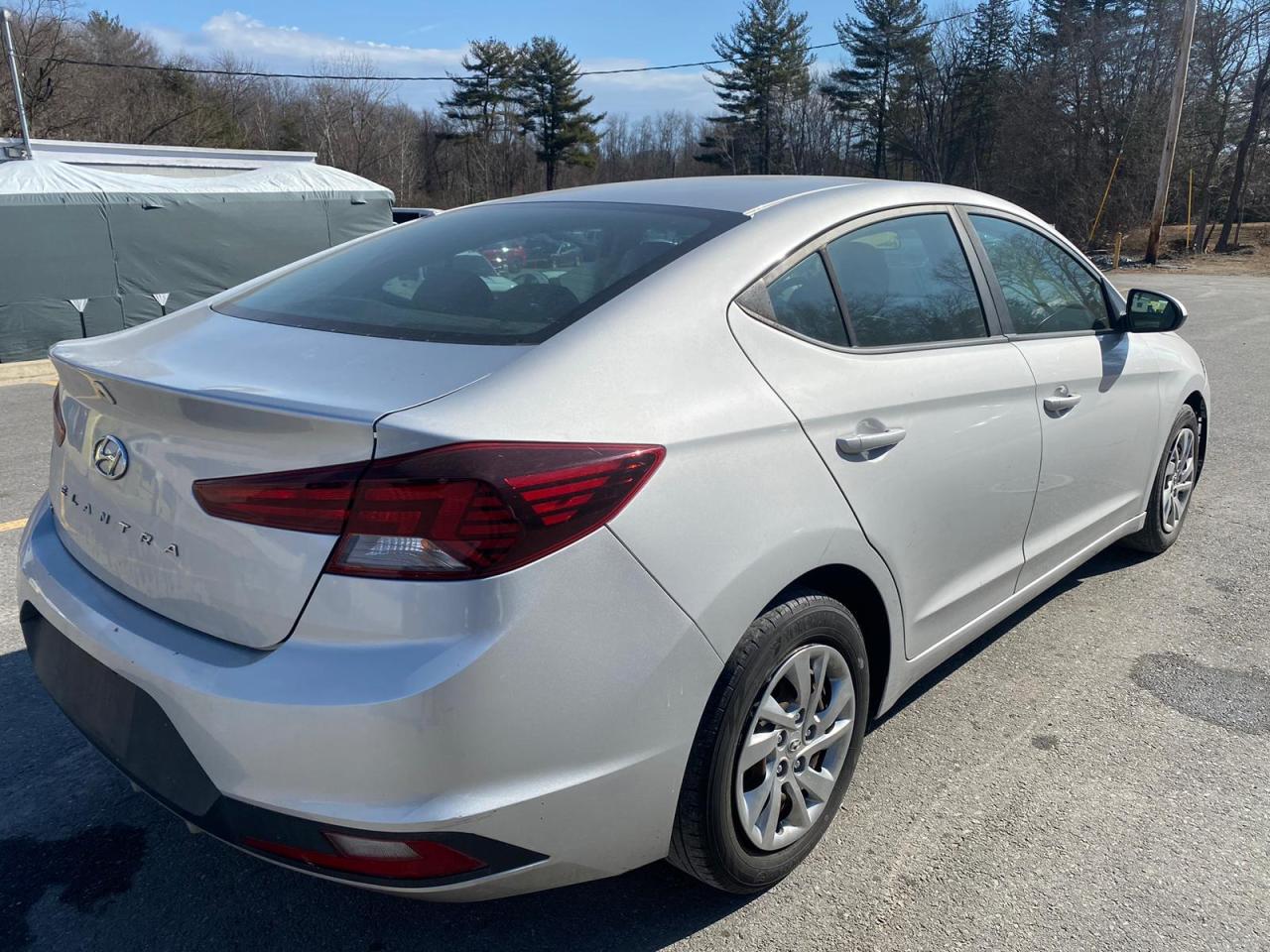 2019 HYUNDAI ELANTRA SE - KMHD74LF9KU758883