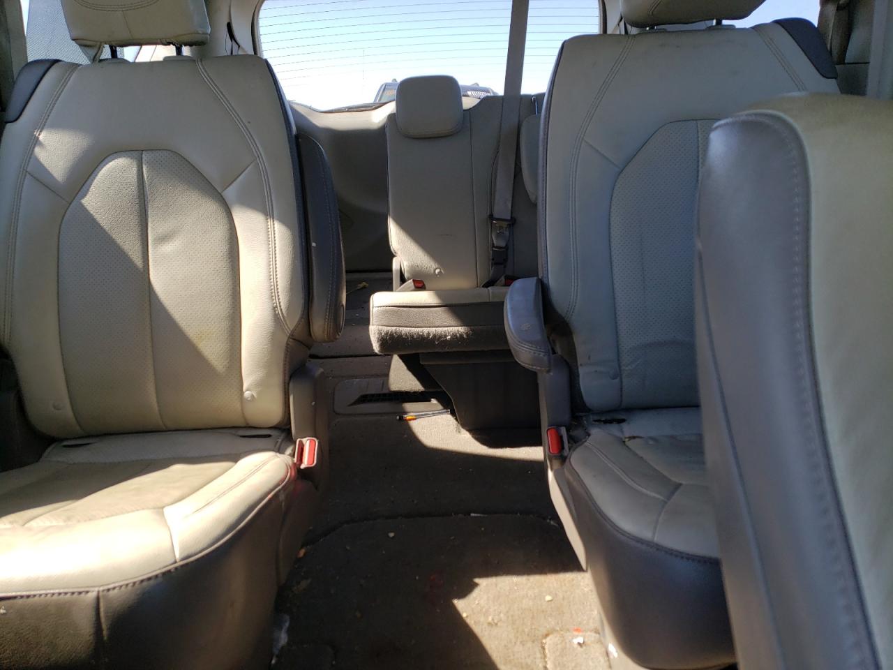 2018 CHRYSLER PACIFICA T - 2C4RC1EG6JR353098