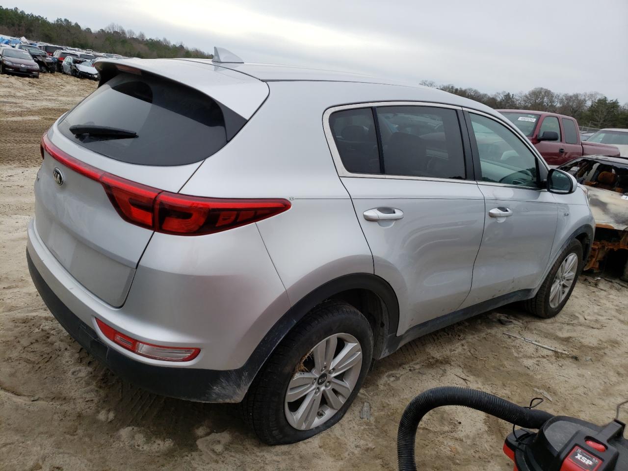 2018 KIA SPORTAGE L - KNDPMCAC9J7438179