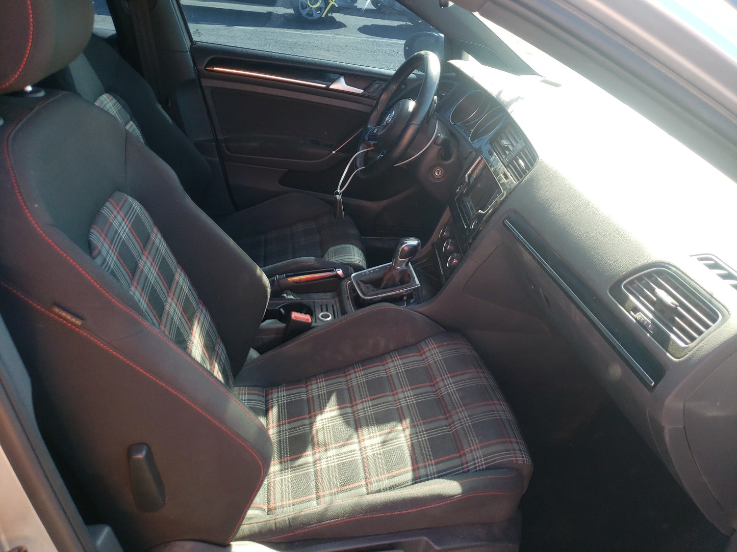 2015 VOLKSWAGEN GTI - 3VW4T7AU3FM090802