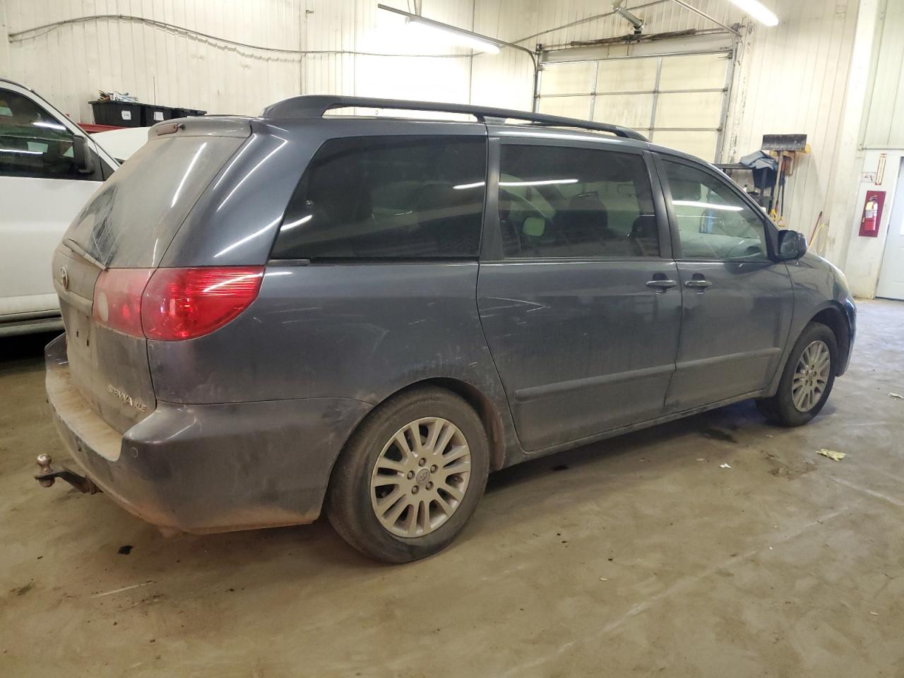 2007 TOYOTA SIENNA XLE - 5TDZK22C17S067301