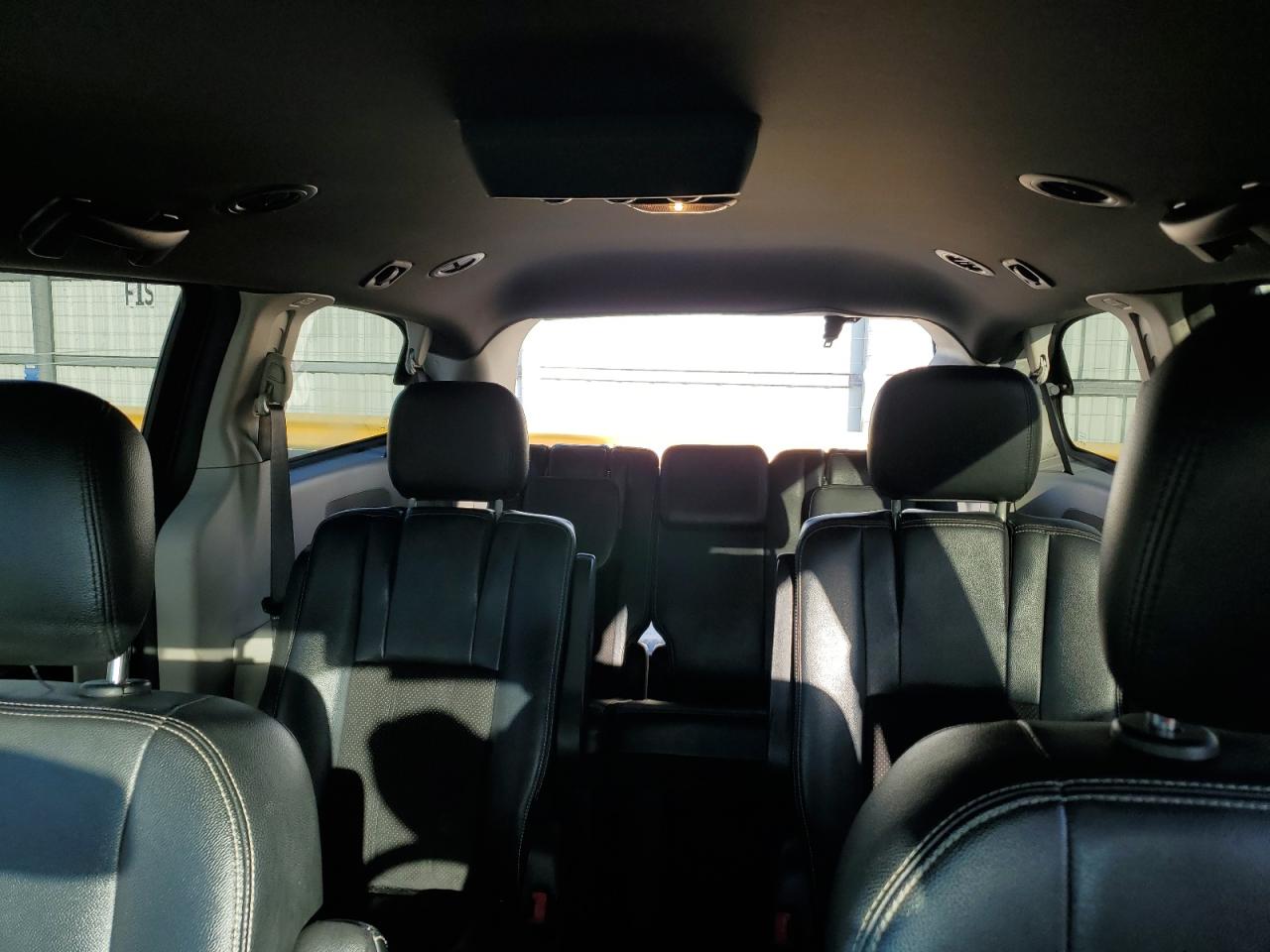 2017 DODGE GRAND CARA - 2C4RDGCG9HR807034