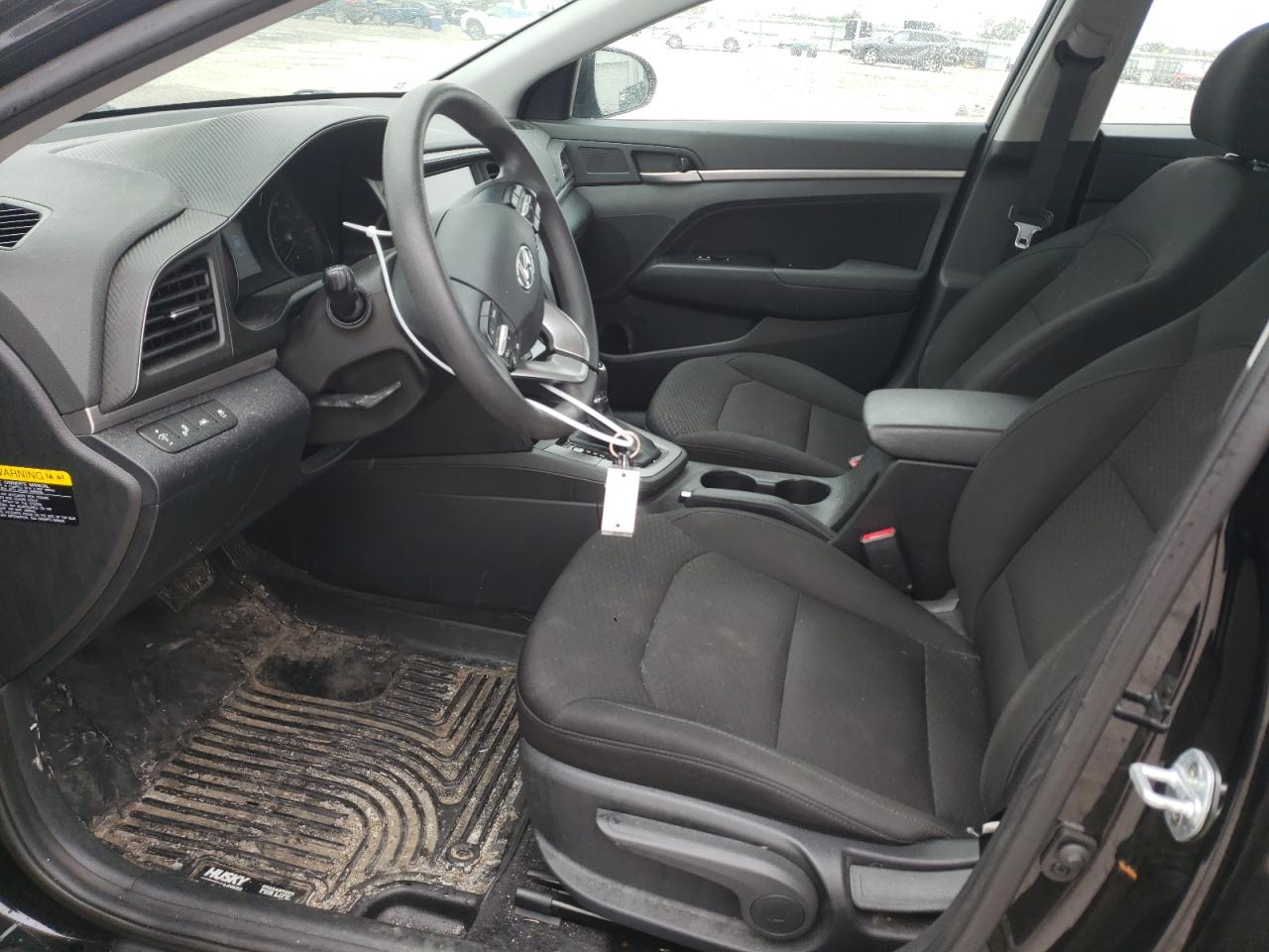 2019 HYUNDAI ELANTRA SE - 5NPD84LF3KH417572