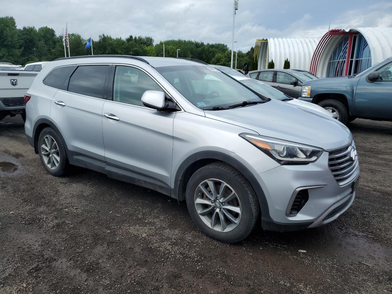 2017 HYUNDAI SANTA FE S - KM8SMDHFXHU191908