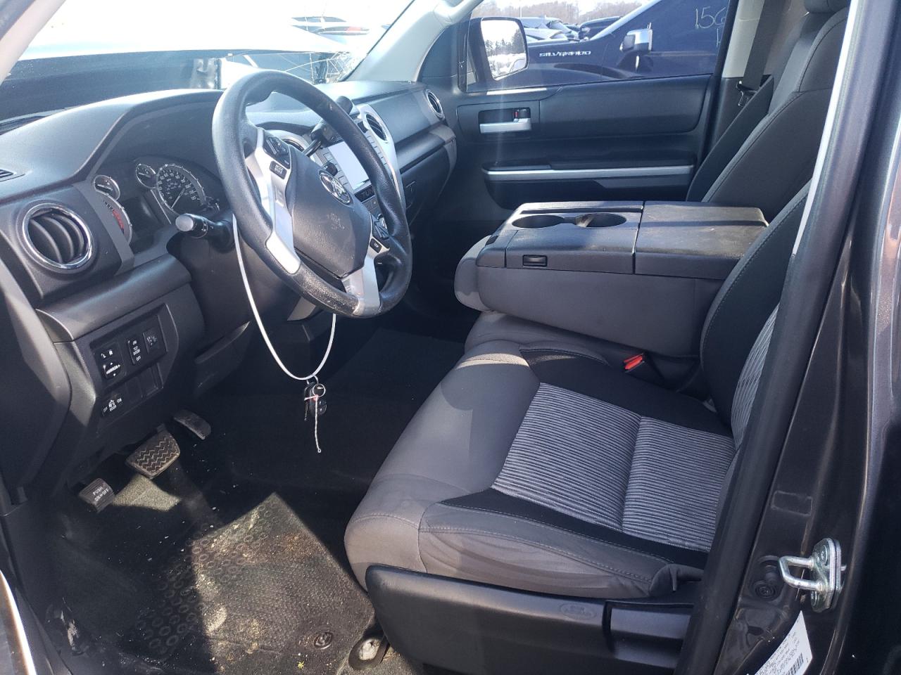 2017 TOYOTA TUNDRA DOU - 5TFUM5F11HX071374